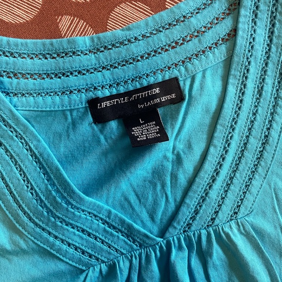 LIFESTYLE ATTITUDE Aqua V-Neck - Picture 2 of 2